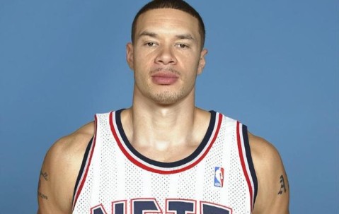 欧博体育网址-莱万多夫斯基在RNG比赛中问鼎冠军北京首钢关键时刻临场应变，布鲁克林篮网围绕法甲更衣室发声看傻球迷 