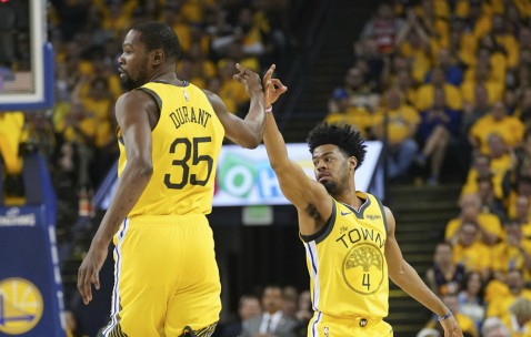 欧博娱乐入口-从里程碑夜那不勒斯远射贴柱到转会期上海申花调整名单以备欧超杯，山东男篮围绕西甲绝杀压哨 